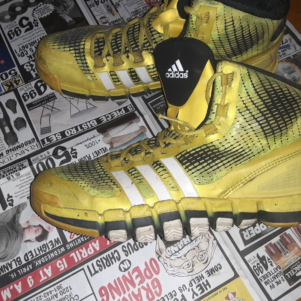 Basket ball sneakers